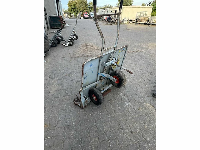 - stenentransportwagen, stenenkruiwagen - overige wegenbouw - afbeelding 1 van  6