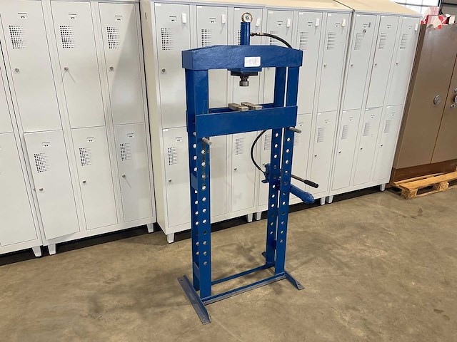 - t. 10 - hydraulische werkplaats pers - afbeelding 1 van  6