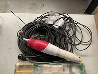 - werkbank met diversen - afbeelding 3 van  3