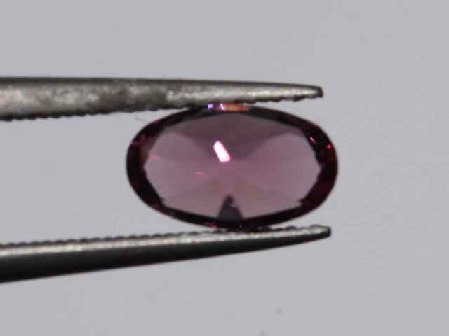 0,25 ct. ovale vorm roze lavendel - rododiet-edelsteen - afbeelding 5 van  8