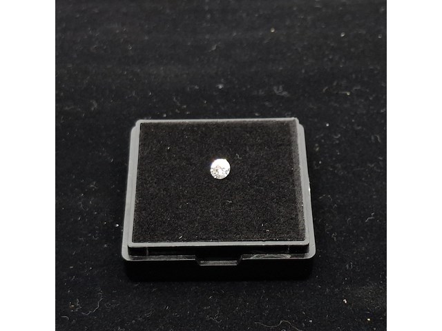 0.32 karaat diamant (gecertificeerd) - afbeelding 6 van  8