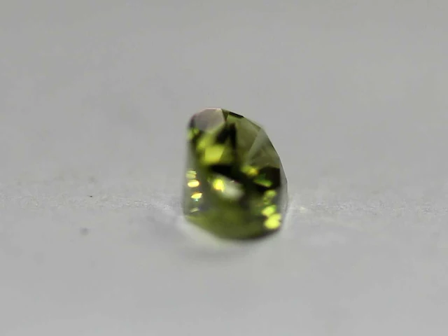 0,48 ct. marquise-vorm appelgroene kleur peridoot-edelsteen - afbeelding 3 van  13