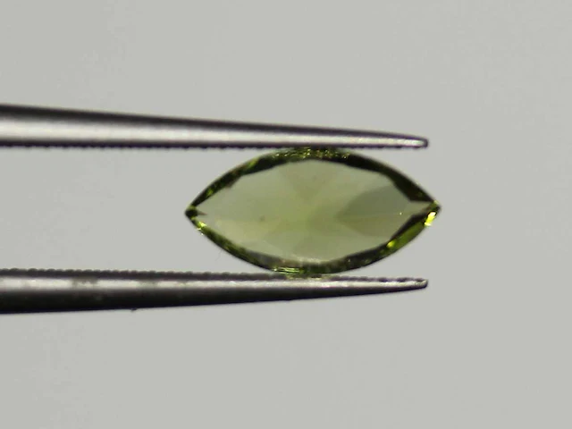 0,48 ct. marquise-vorm appelgroene kleur peridoot-edelsteen - afbeelding 4 van  13