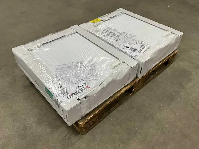 0597073306 paneelradiator softline eco 700-33-600 1564w (2x) - afbeelding 2 van  8