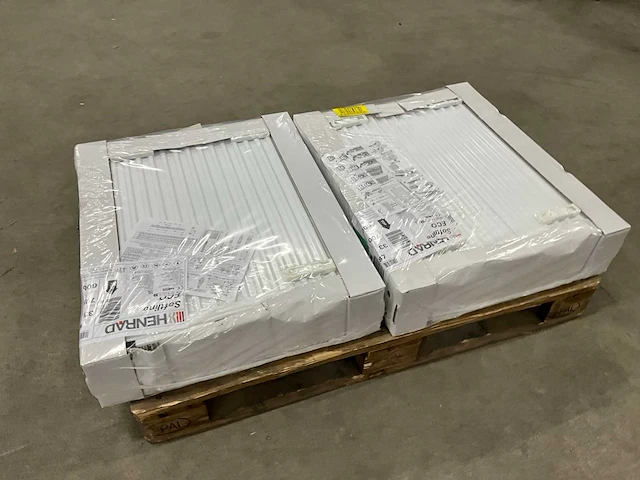 0597073306 paneelradiator softline eco 700-33-600 1564w (2x) - afbeelding 3 van  8