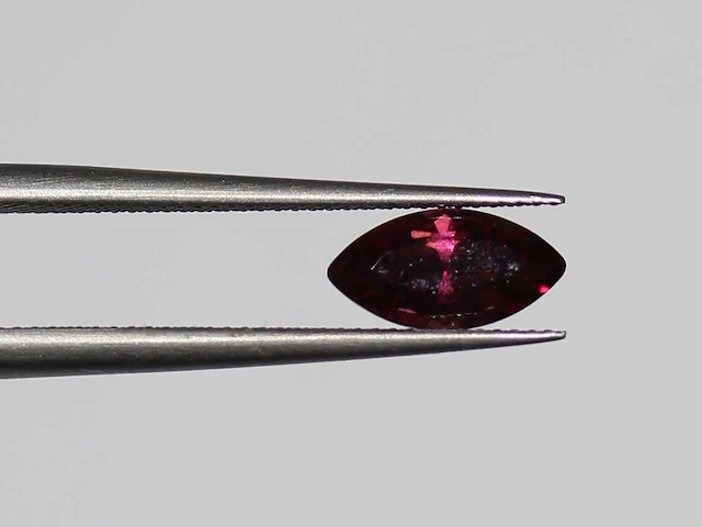 0,75 ct. marquise vorm frambeis - rodoliet-edelsteen - afbeelding 13 van  13