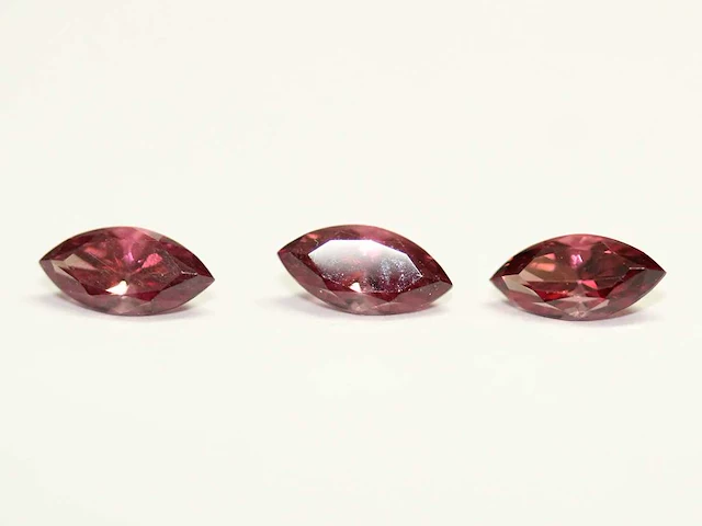 0,84 ct. marquise-vorm roze rozenkleur rodoliet-edelsteen - afbeelding 1 van  6