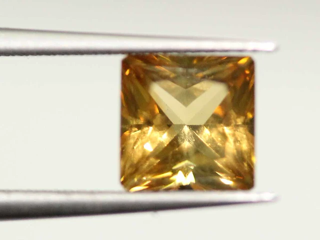 0,90 ct. vierkante vorm saffraan coulor citrien-edelsteen - afbeelding 2 van  6