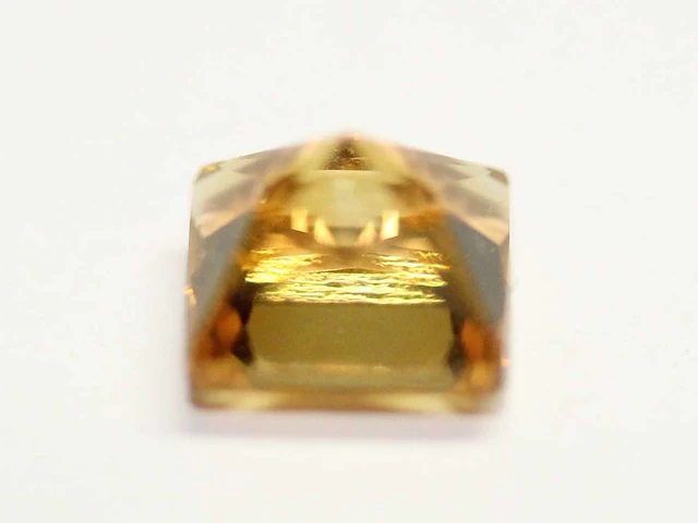 0,90 ct. vierkante vorm saffraan coulor citrien-edelsteen - afbeelding 4 van  6