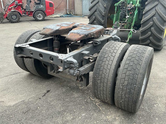 1-assige converter dolly met hydraulisch hefbare koppelschotel en dubbellucht - afbeelding 4 van  9