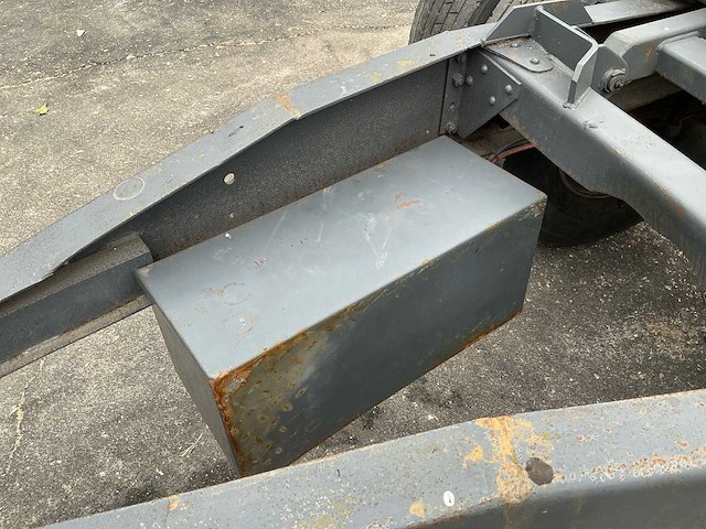 1-assige converter dolly met hydraulisch hefbare koppelschotel en dubbellucht - afbeelding 2 van  9