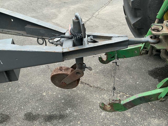 1-assige converter dolly met hydraulisch hefbare koppelschotel en dubbellucht - afbeelding 9 van  9