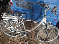 1 dames fiets elektrisch - afbeelding 2 van  2