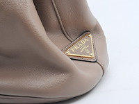 1 handtas, prada - afbeelding 2 van  11