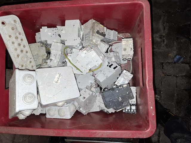 1 lot div elektrisch materiaal - afbeelding 3 van  3