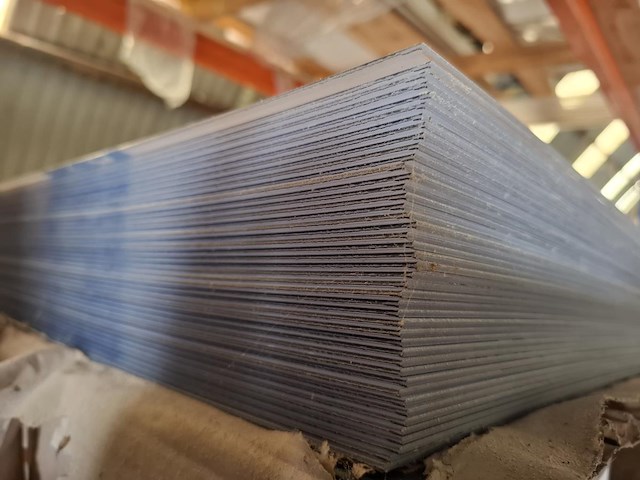 1 lot lexaan plaaten .plexi transparant. - afbeelding 1 van  4