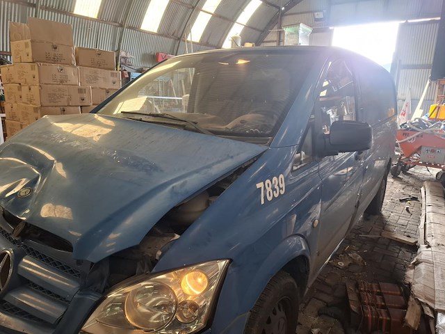 1 mercedes vito schade papieren kompleet belgie bouwjaar 2014 - afbeelding 2 van  8