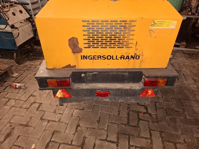 1 mobiele compressor ingersol - afbeelding 3 van  5
