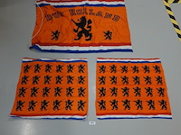 1 oranje vlag en 2 oranje sjaals - afbeelding 1 van  3