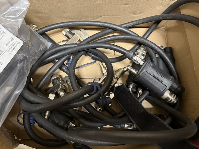 1 pallet diverse onderdelen tbv ademluchttoestellen en ademhalingsbescherming, dräger - afbeelding 14 van  22