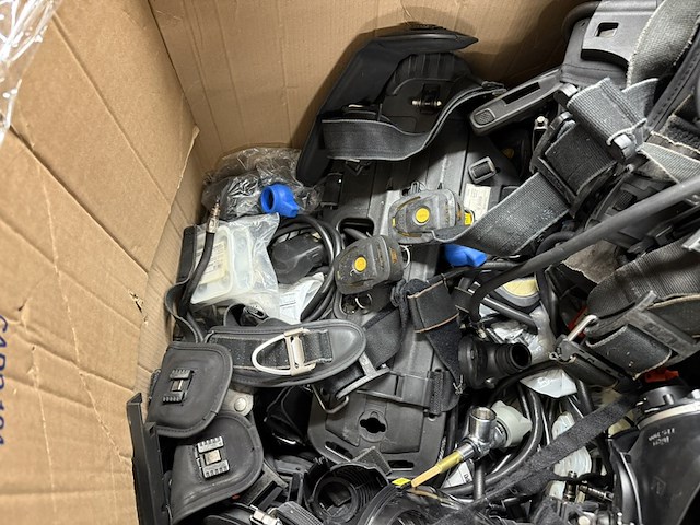 1 pallet diverse onderdelen tbv ademluchttoestellen en ademhalingsbescherming, dräger - afbeelding 20 van  22