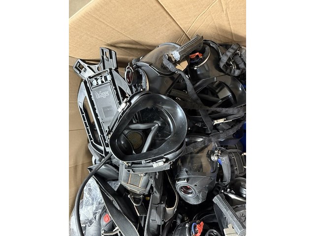 1 pallet diverse onderdelen tbv ademluchttoestellen en ademhalingsbescherming, dräger - afbeelding 22 van  22