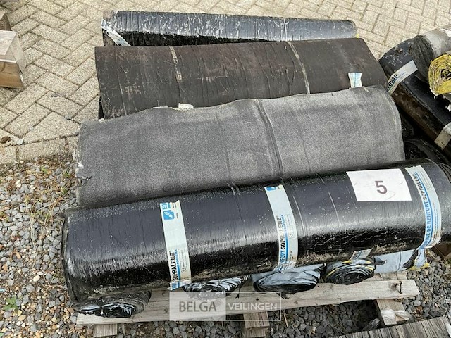 1 pallet diverse rollen bitumineuze dakbedekking - afbeelding 1 van  2