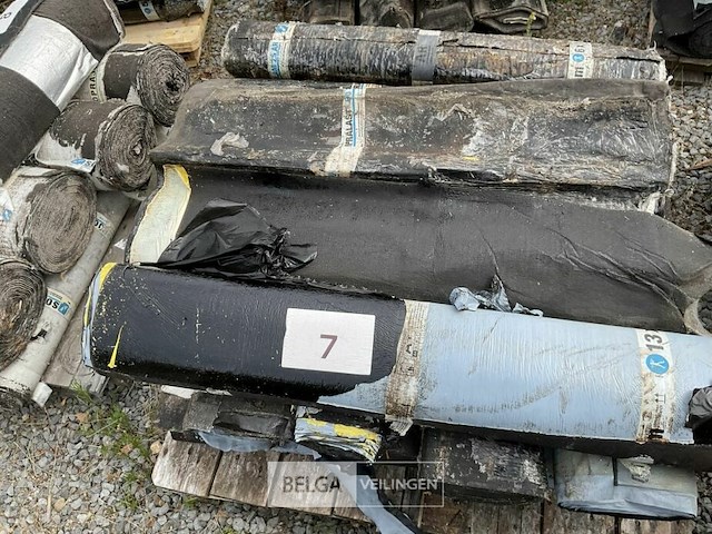 1 pallet diverse rollen bitumineuze dakbedekking - afbeelding 1 van  2