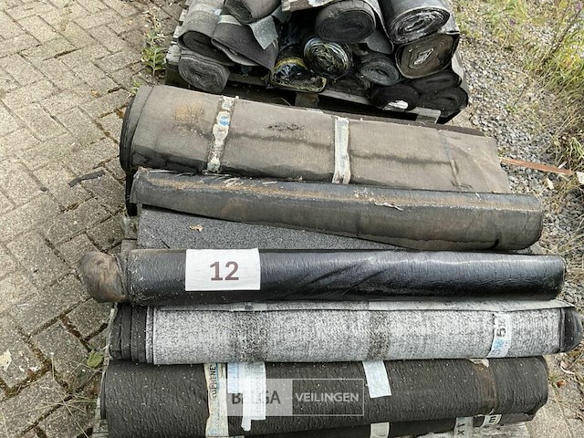 1 pallet diverse rollen bitumineuze dakbedekking - afbeelding 1 van  2