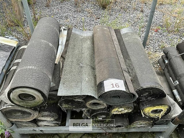 1 pallet diverse rollen bitumineuze dakbedekking - afbeelding 1 van  2