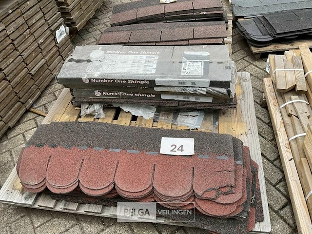 1 pallet diverse rollen bitumineuze dakbedekking - afbeelding 1 van  2