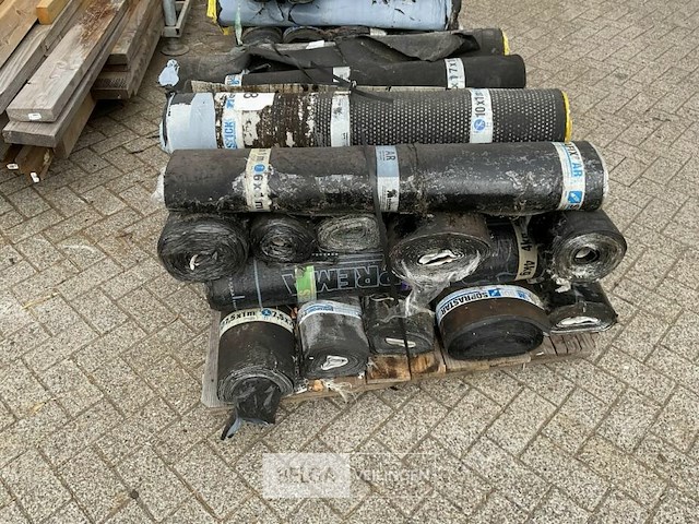1 pallet diverse rollen bitumineuze dakbedekking - afbeelding 2 van  2