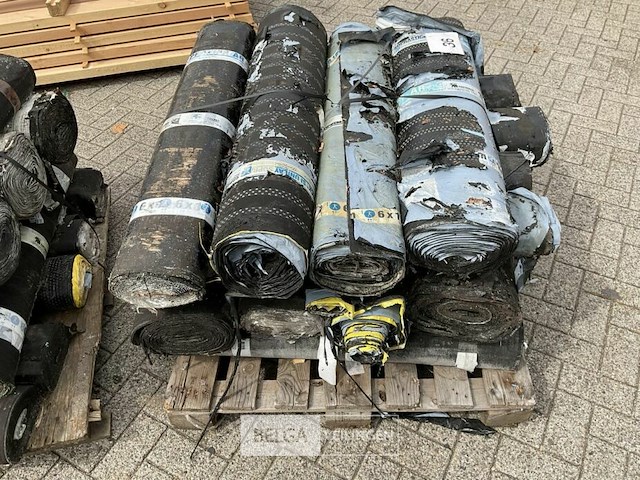 1 pallet diverse rollen bitumineuze dakbedekking - afbeelding 2 van  2