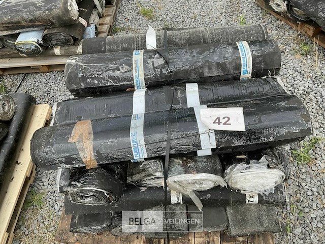 1 pallet diverse rollen bitumineuze dakbedekking - afbeelding 1 van  2