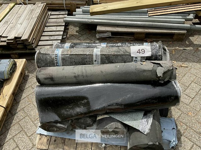 1 pallet diverse rollen bitumineuze dakbedekking - afbeelding 1 van  2