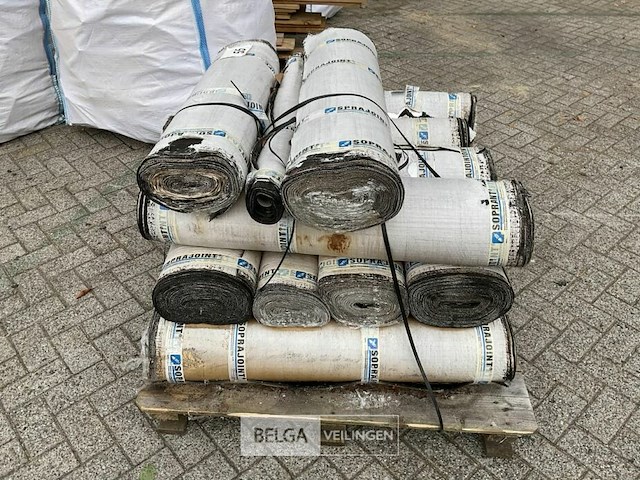 1 pallet diverse rollen bitumineuze dakbedekking - afbeelding 2 van  2