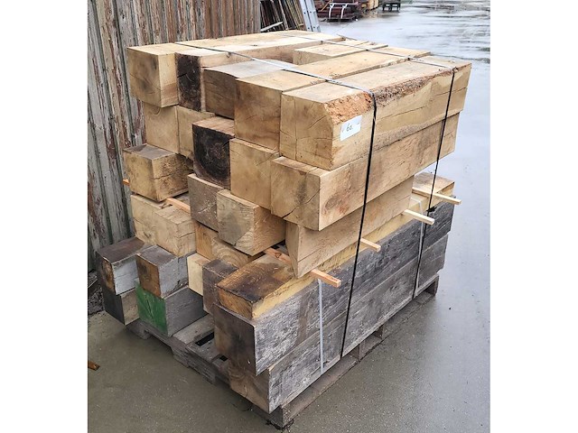 1 pallet eiken rest stukken 200 x 200 mm, ca 1m3 - afbeelding 4 van  5