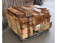 1 pallet eiken rest stukken mix, ca. 0.8m3 - afbeelding 4 van  5