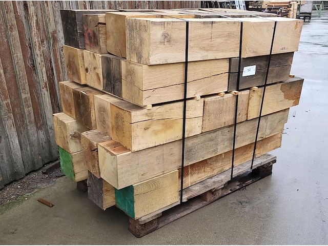 1 pallet eiken reststukken 200 x 200 mm, ca 1m3 - afbeelding 4 van  6