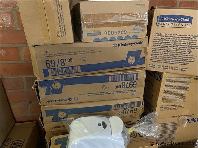 1 partij tork, kimbery clark, handdoekdispenser, toiletdispenser, verschillende modellen - afbeelding 5 van  5