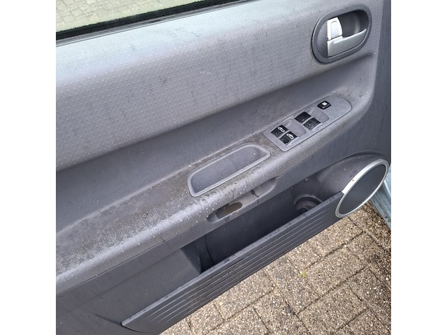 1 personenauto, mitsubischi, colt czc 1.5 invite, 2006 - afbeelding 18 van  33