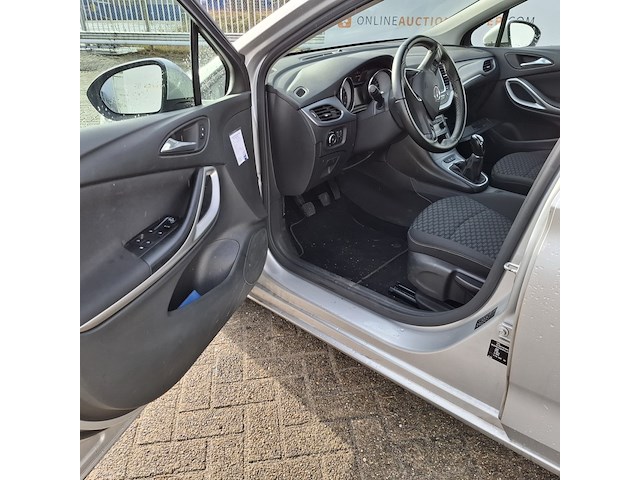 1 personenauto, opel, astra - afbeelding 15 van  45