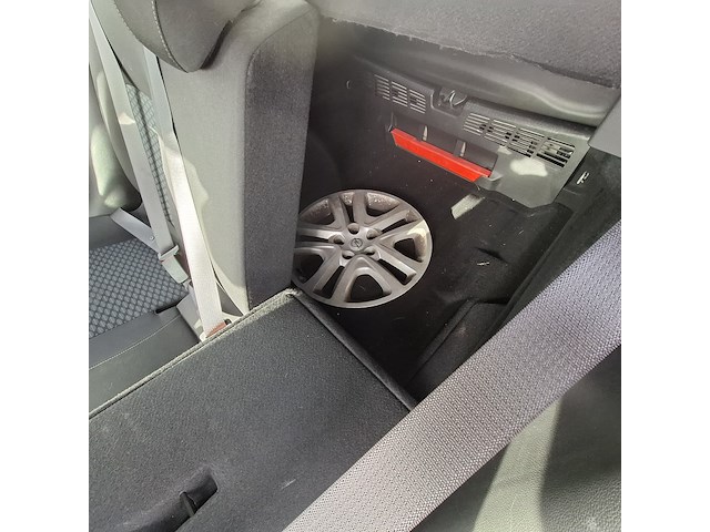 1 personenauto, opel, astra - afbeelding 27 van  45