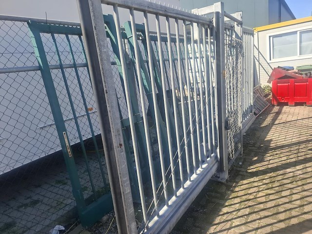 1 schuifpoort - afbeelding 3 van  4