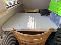 1 tafel met 6 stoelen - afbeelding 3 van  3