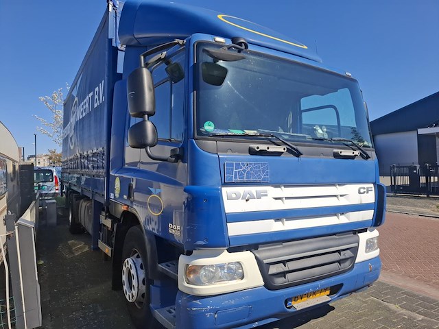 1 vrachtwagen daf cf 75.310 - afbeelding 2 van  9