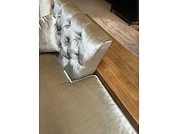 1 x erik kusters - chair lounge - sofa kleur zilver armleuning capitonneert 300 x 170 cm - afbeelding 1 van  3