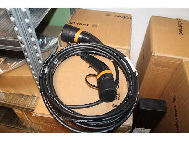10 autolaadkabels / koppelkabels type 2. 8m 3x2,5 mm2. - afbeelding 1 van  5