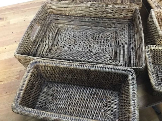 10 diverse rieten manden - afbeelding 4 van  8