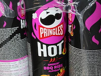 10 dozen pringles hot bbq. 90 bussen. - afbeelding 1 van  2